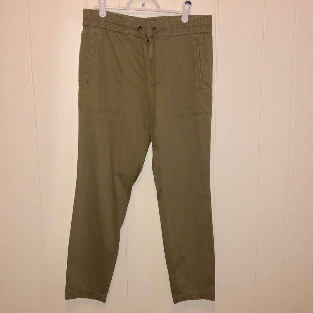 Olive green, medium Lou & Grey ankle pants